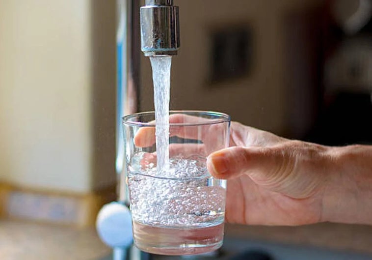 El agua suministrada a la población «cumple con todas las garantías sanitarias»